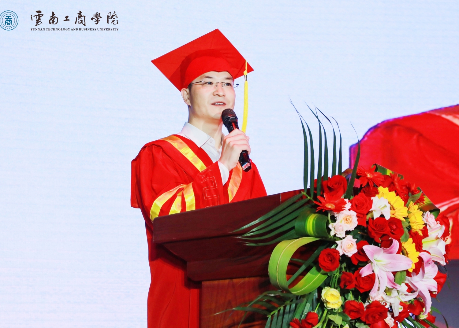 毕业典礼师长寄语